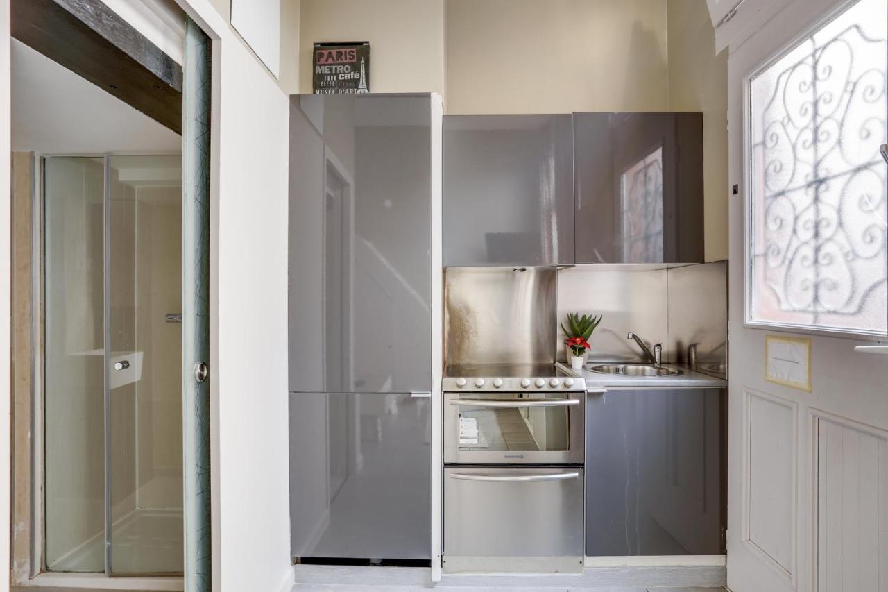 Spacious, Bright And Beautifully Decorated Flat In Heart Of Marais Short Walk To Picaso Museum Parigi